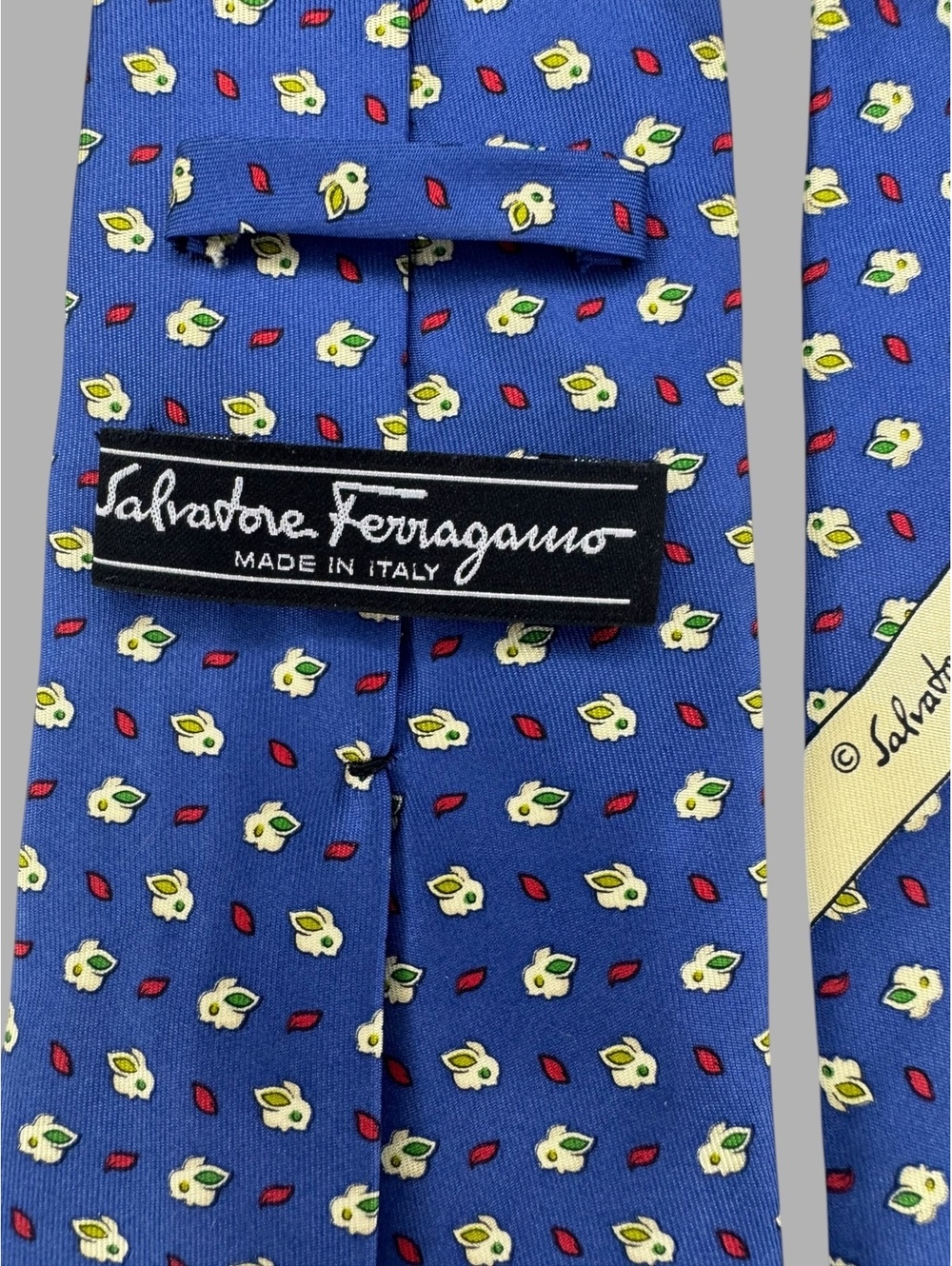 Salvatore Ferragamo Silk Tie Blue Bunny Rabbit Floral Novelty Made in Italy - Picture 4 of 9